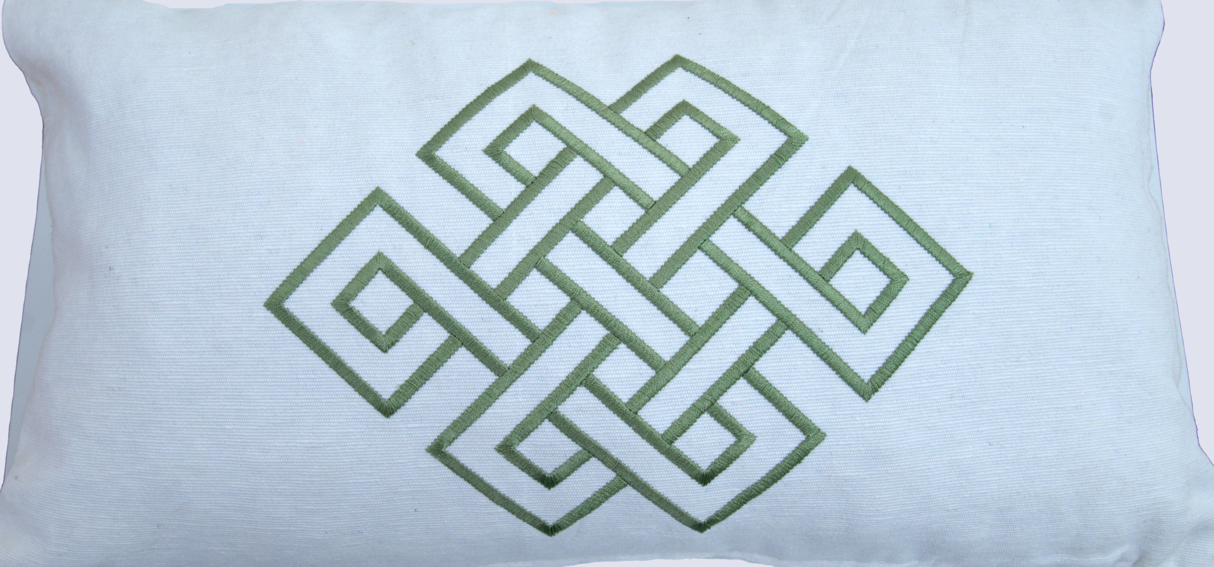 طقم وسائد مطرز