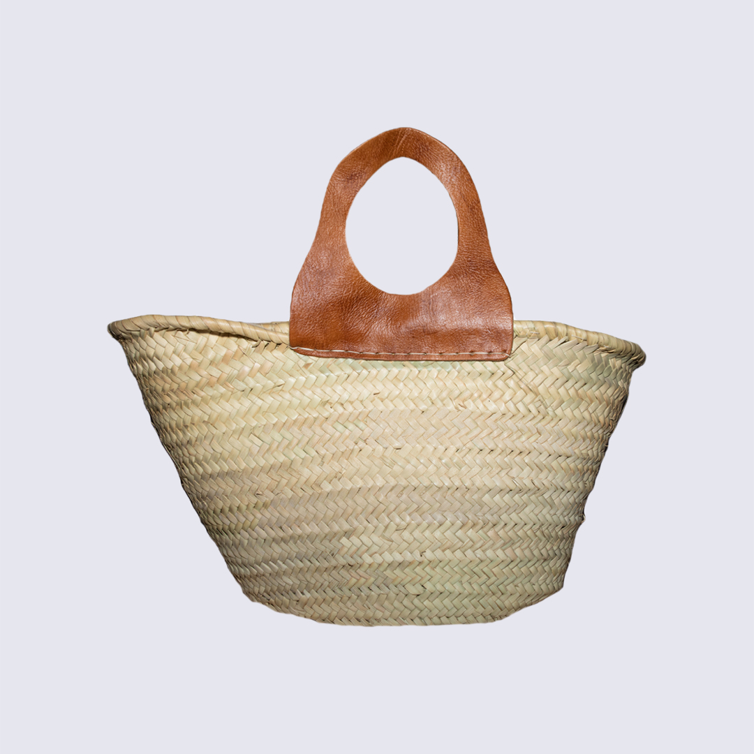 Grand panier en osier avec anses en cuir