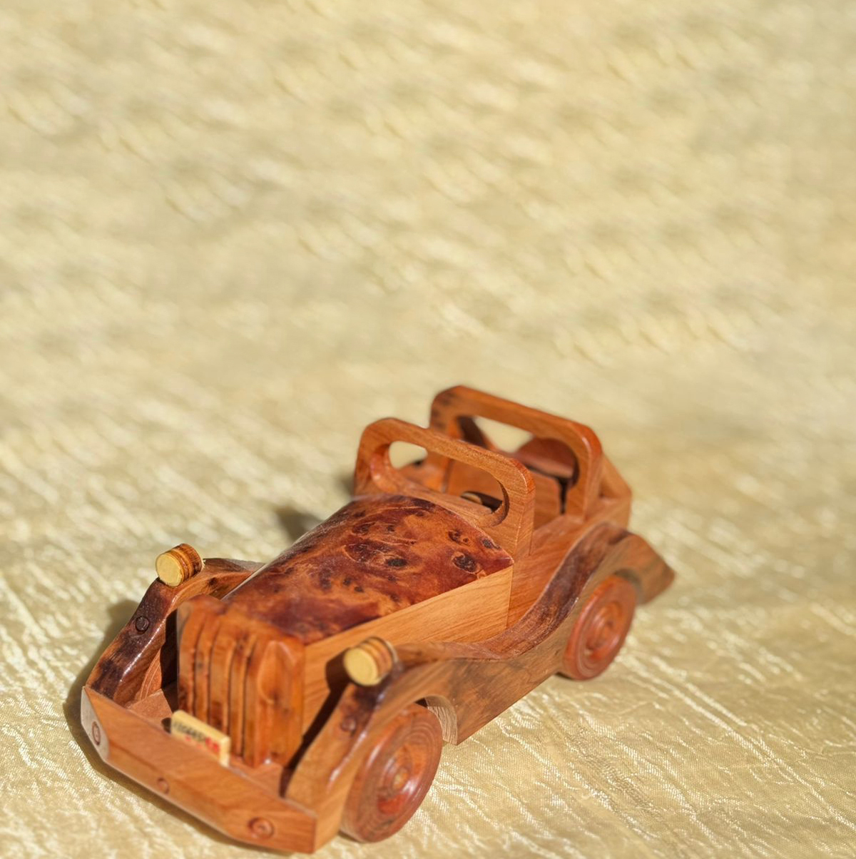 Voiture de Décoration en Bois