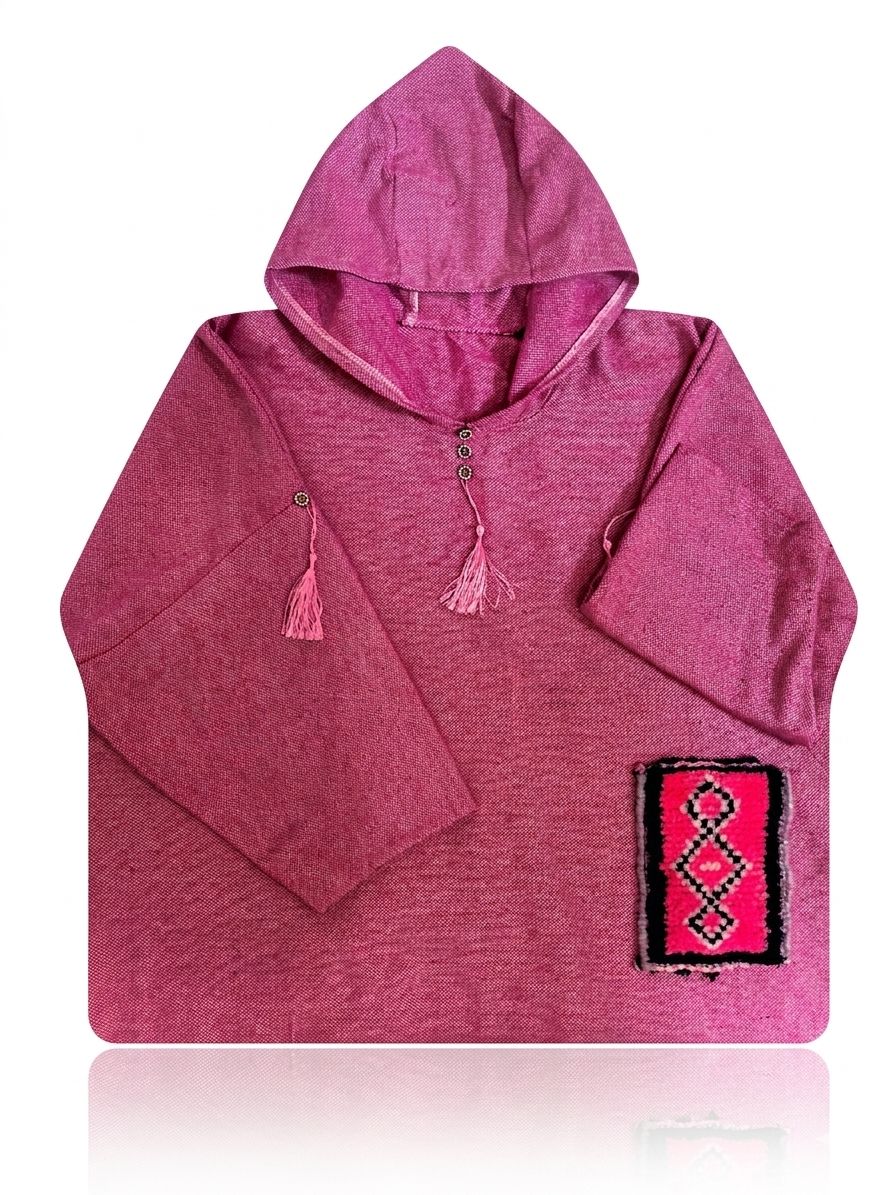 Djellaba traditionnelle avec touche tapis