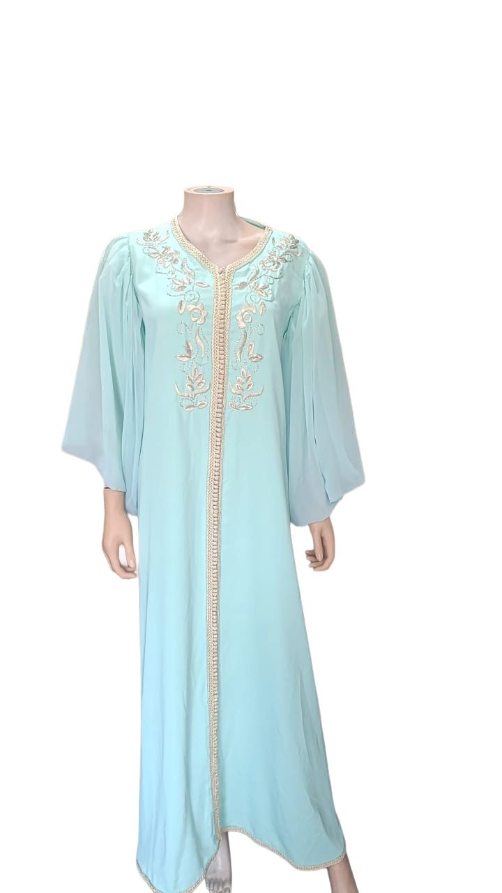 Caftan avec broderie et perlage