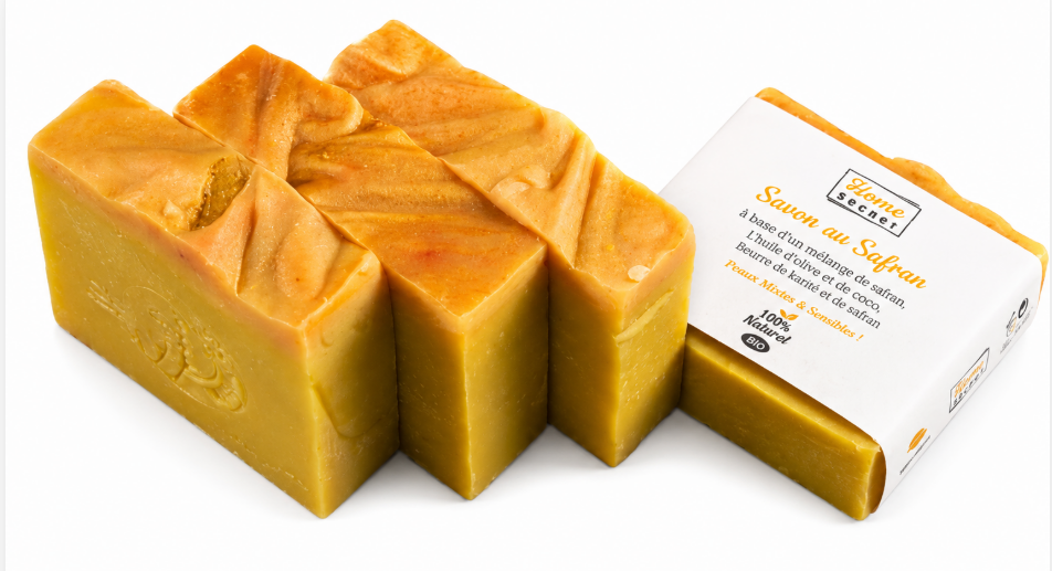 Savon à la base de glycérine (Nila / curcuma) /Savon en barre (coquille / soufre / réglisse / charbon)