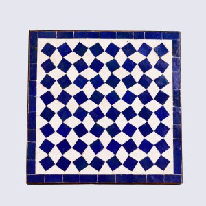 المربع بالنزق