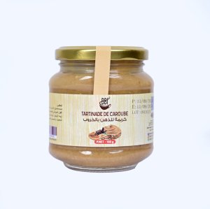 عجينة الخروب واللوز والتمر "أموندوري"