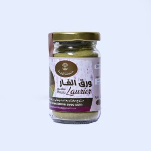 ورق الغار في عبوة زجاجية