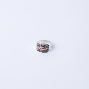 خاتم فضة مع حروف وأسماء