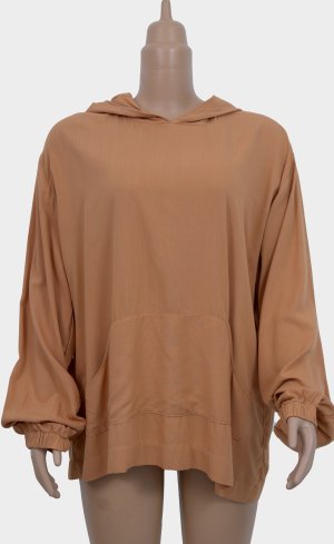 قميص بأشكال مختلفة