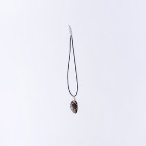 قلادة من حجر